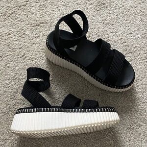 Steve Madden Black and White Platform Sandals
